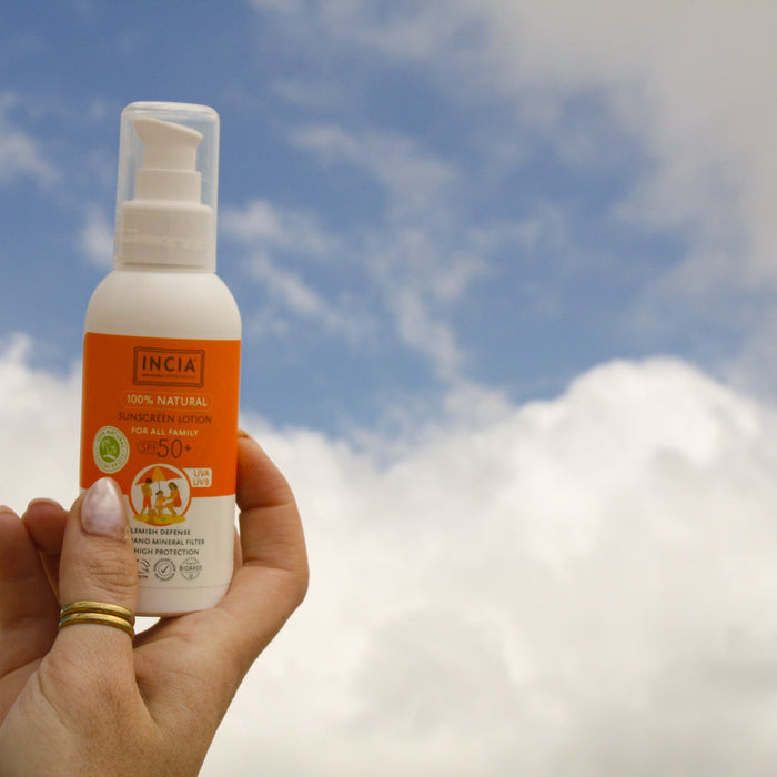 Waarom zonnebrand óók op bewolkte dagen onmisbaar is